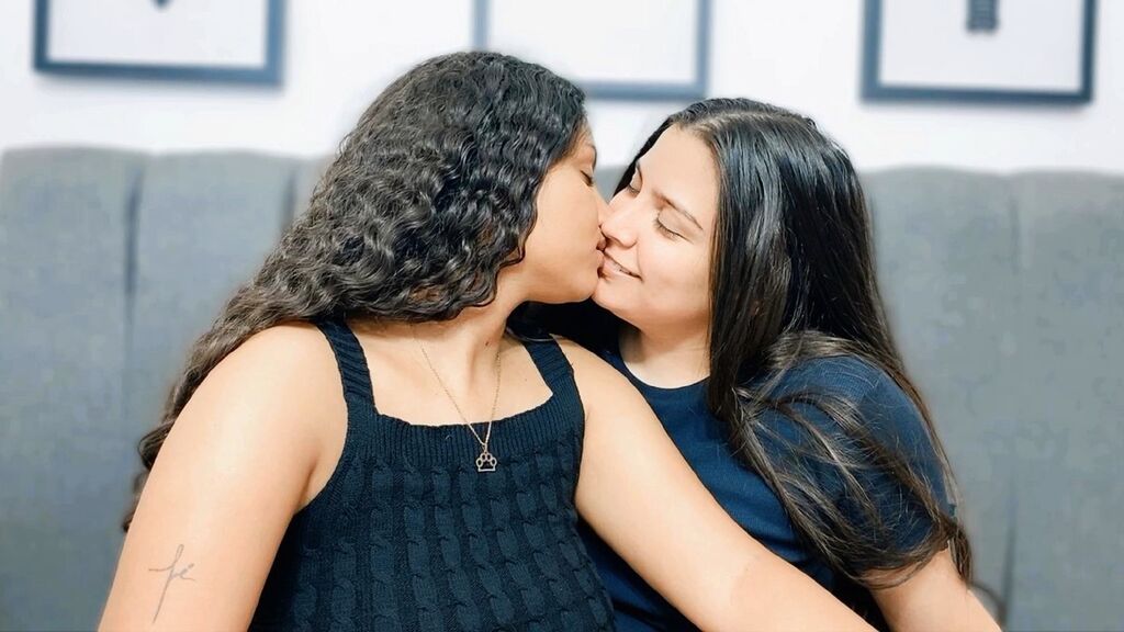 RebecaAndCamila